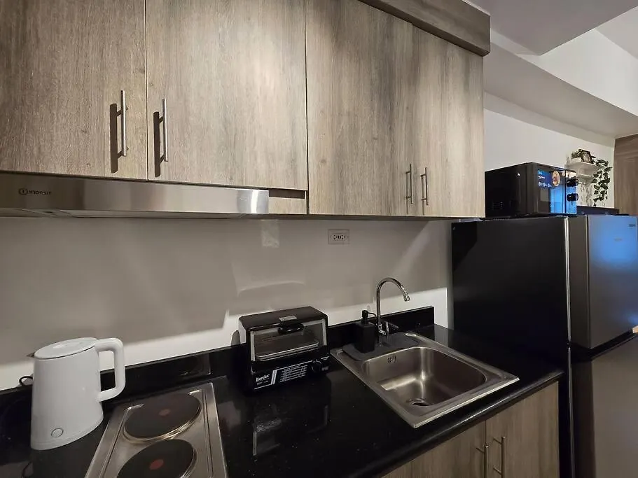 1Br Unit Condotel W Balcony Fame Residences -Fm14 Manila 0*,