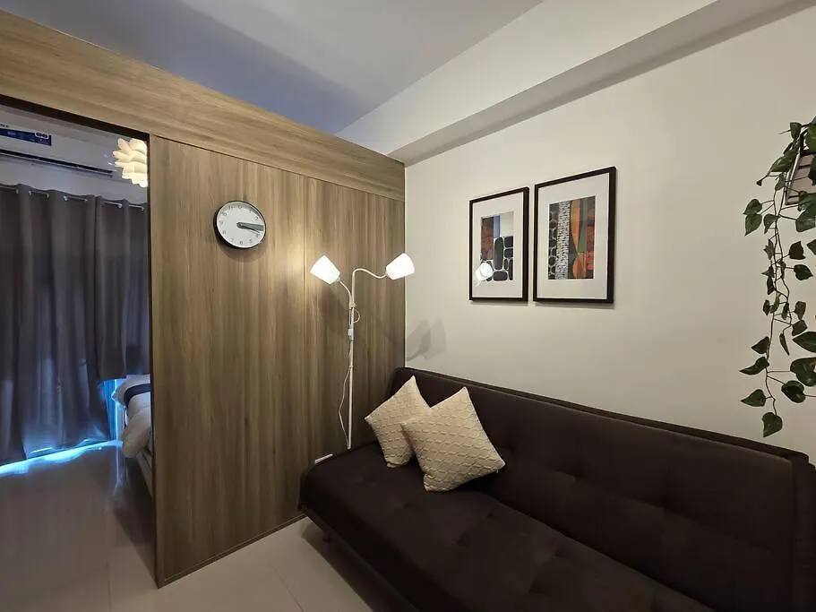 1Br Unit Condotel W Balcony Fame Residences -Fm14 Manila Apartment